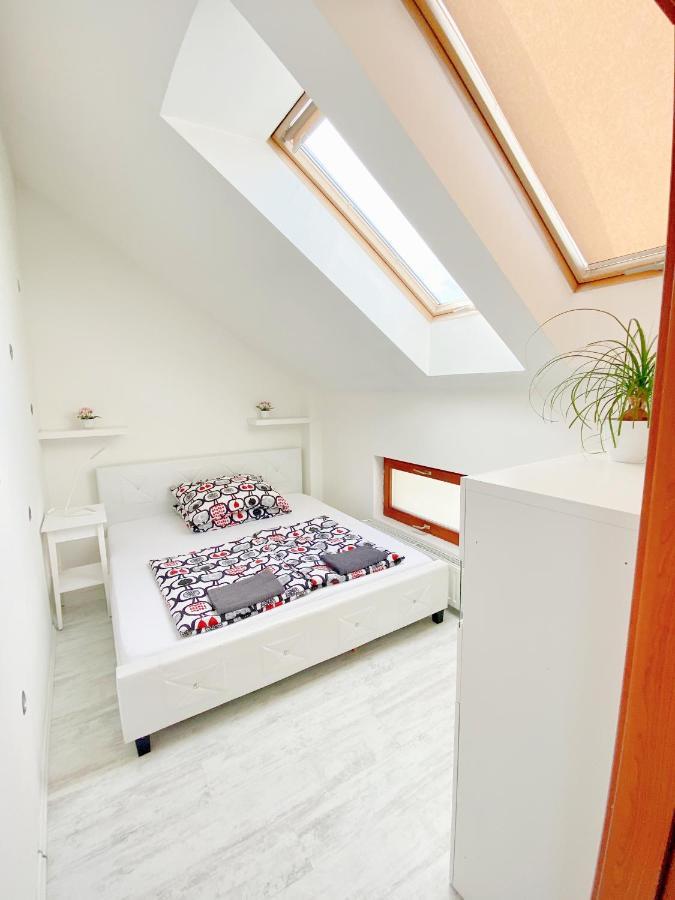 Loft With Rooftop And Free Parking In Garage Budapest Exterior foto
